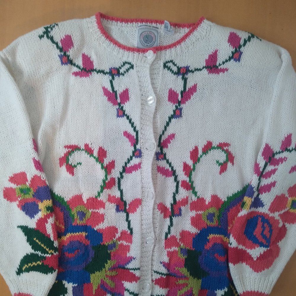 Vintage Cape Isle Knitters Floral Cardigan Sweater Handmade
